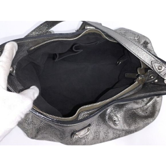 Louis Vuitton L Mahina Arjan Metallic Leather Shoulder Bag - Picture 8 of 9